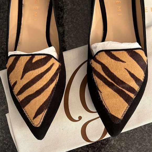 M.Gemi Suede Flats - Picture 7 of 9